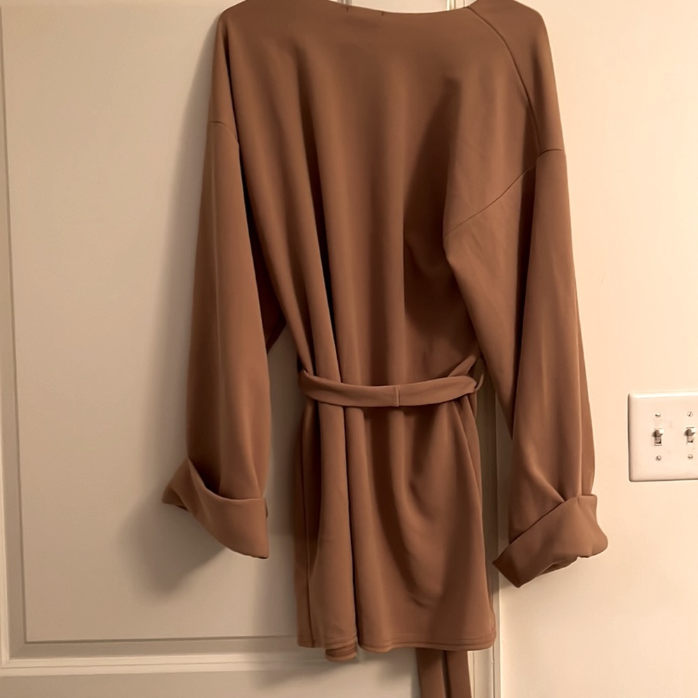 PrettyLittleThings Dress/Jacket - Picture 2 of 3